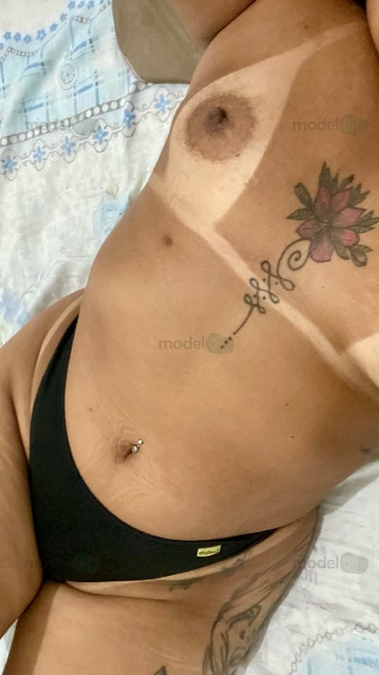 Me chamo Roberta estilo namoradinha sou da cachamorra atendo 24horas